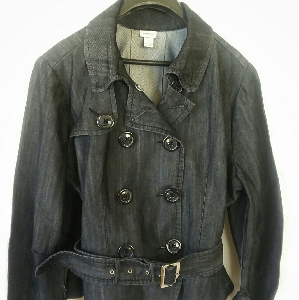 Ladies Jacket by Venezia.
